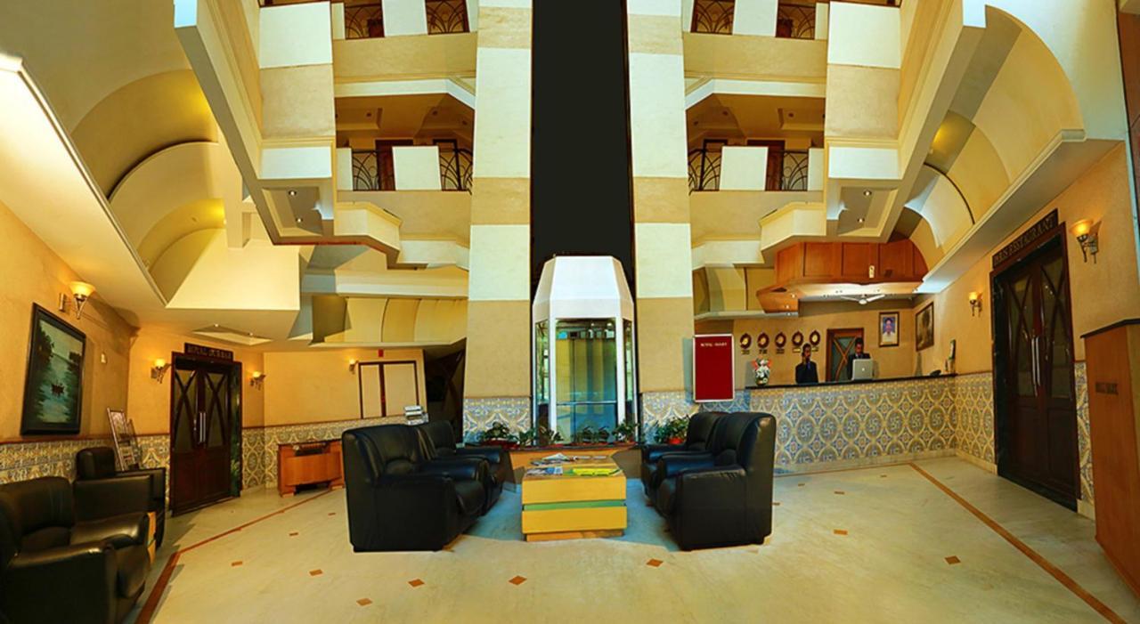 Hotel Royal Omars Kannur Exteriér fotografie
