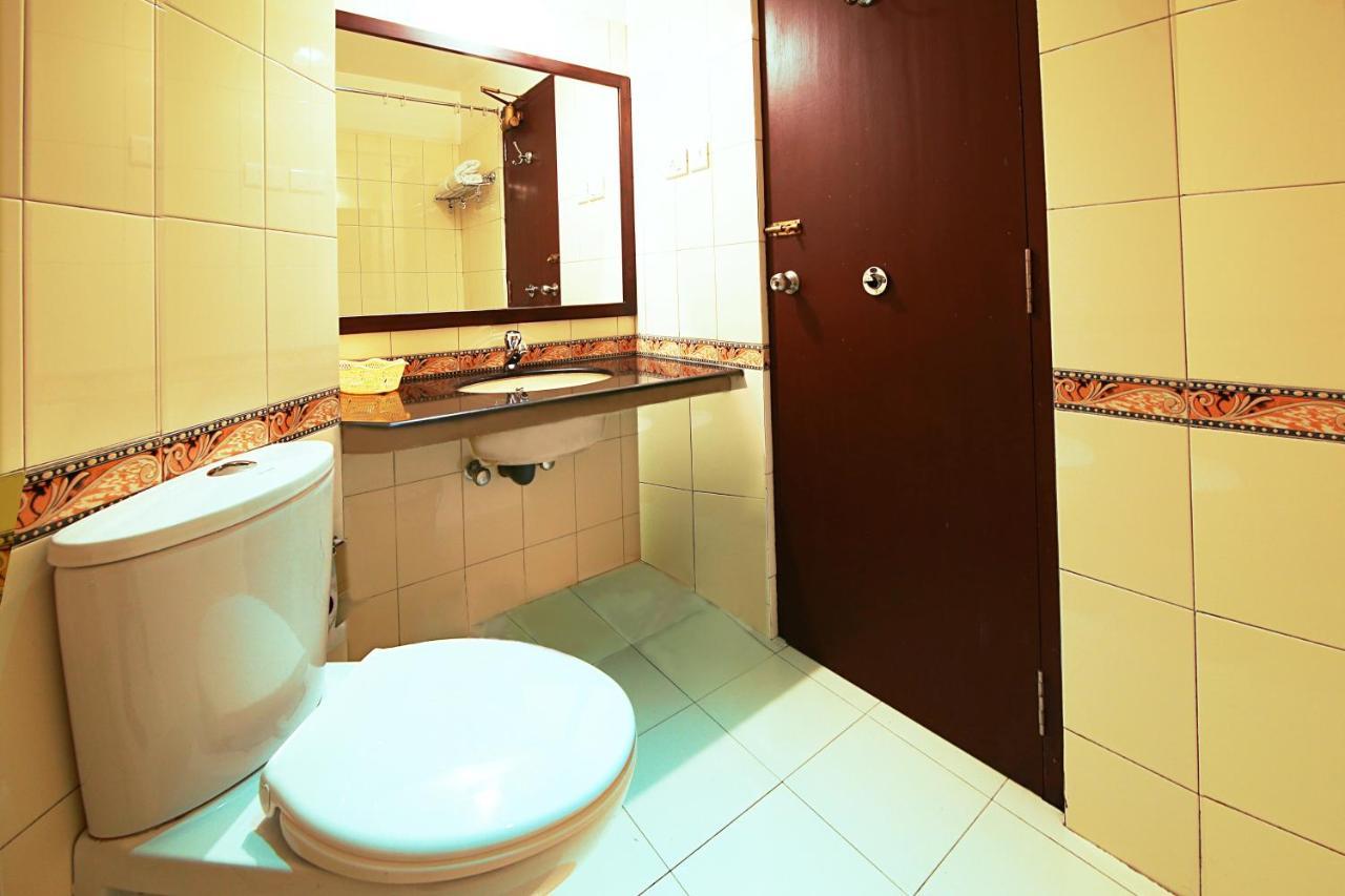 Hotel Royal Omars Kannur Exteriér fotografie