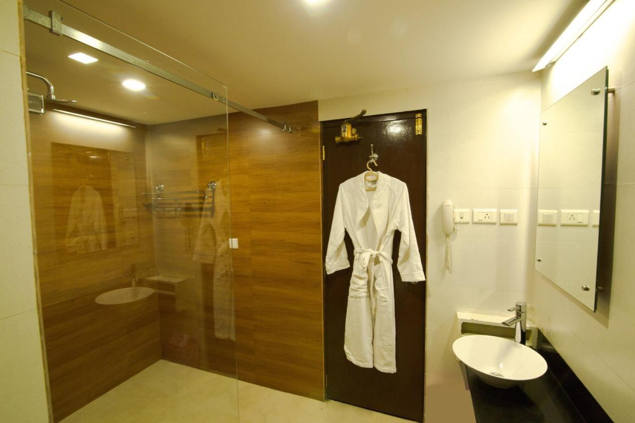 Hotel Royal Omars Kannur Exteriér fotografie