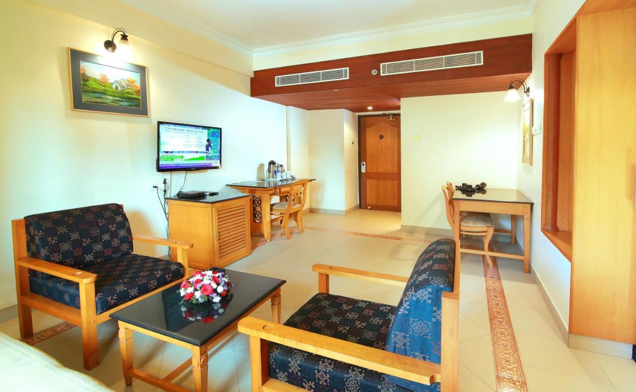 Hotel Royal Omars Kannur Exteriér fotografie