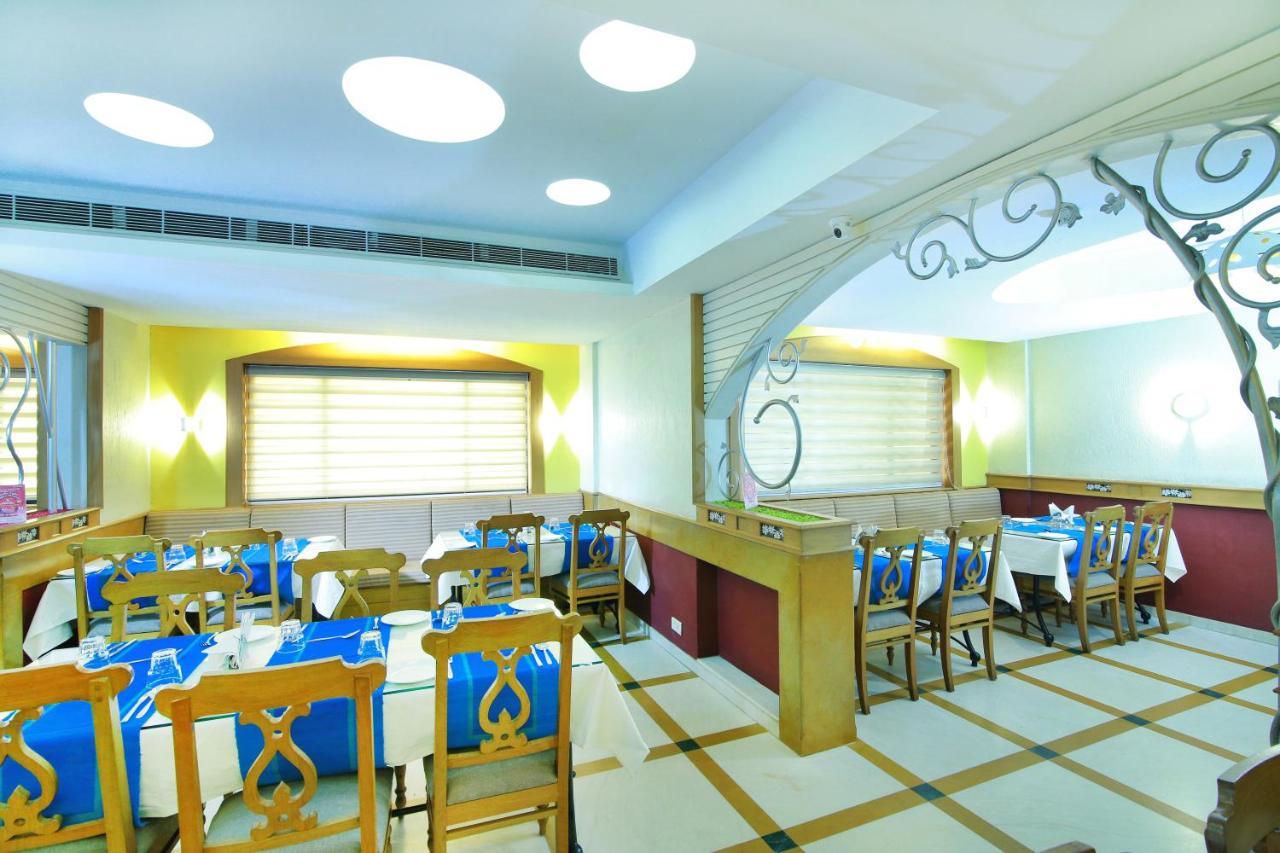 Hotel Royal Omars Kannur Exteriér fotografie